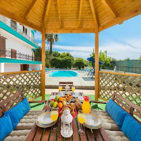 Marianna Case de vacanță