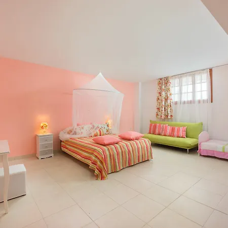 Villas Marianna بيت للعطل Kalavárda