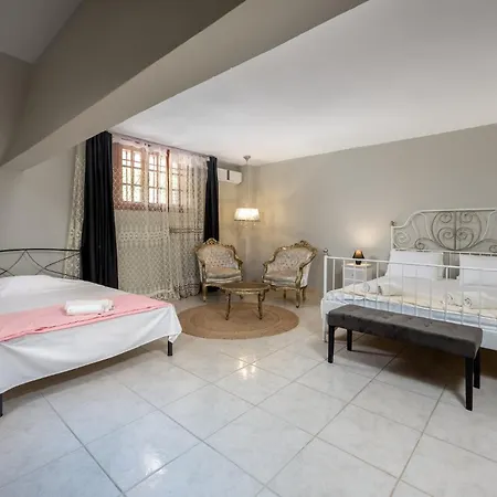 別荘 Marianna Kalavárda